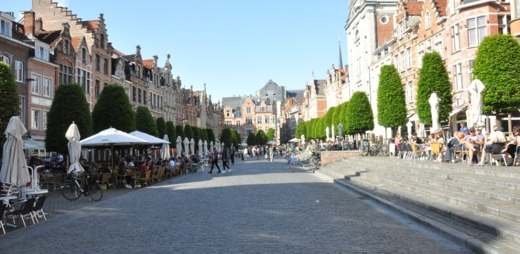 Oude Markt (Stary Rynek) w Leuven